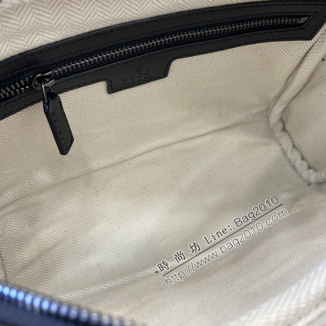 Gucci專櫃古馳最新款Emblem系列男士單肩斜挎包 jh2589型號：821155
